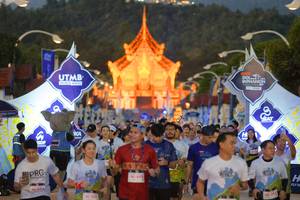 BIB: 442, 059, 401
                            <button type="button" onclick="openModal(22466917)" class="btn btn-primary btn-sm float-right btn-popup" data-toggle="modal" data-target=".modal-high-quality">
                        <i class="fas fa-shopping-cart"></i> Add to Cart
                    </button>
                                            <button type="button" onclick="isThisMe(22466917, true)" class="btn btn-success btn-sm float-right btn-popup btn-isme hidden" data-toggle="tooltip" data-placement="bottom" title="นี่คือรูปของคุณใช่ไหม คลิกที่นี่เพื่อเอาเข้าอัลบั้ม">
                        <i class="fas fa-plus"></i> Add to album
                    </button>
                    <button type="button" onclick="isThisMe(22466917, false)" class="btn btn-warning btn-sm float-right btn-popup btn-isnotme hidden">
                        <i class="fas fa-ban"></i> Remove from album
                    </button>